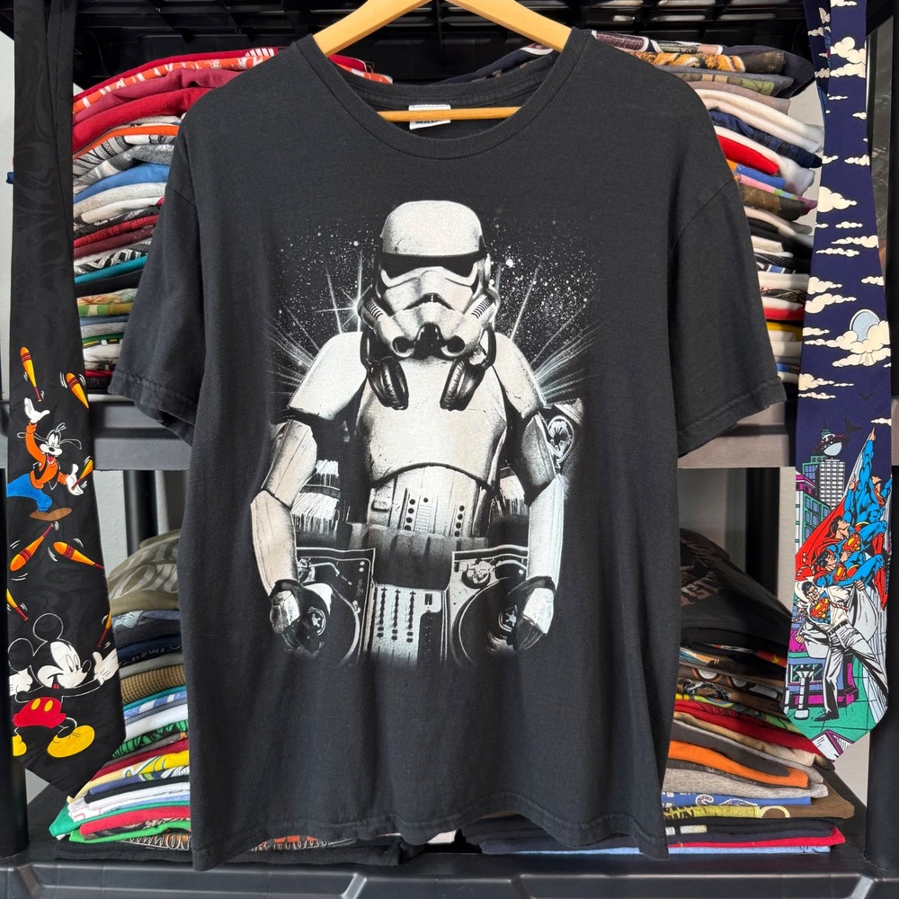 Y2K Black Star Wars DJ Stormtrooper Graphic T-Shirt Large Lightly Faded